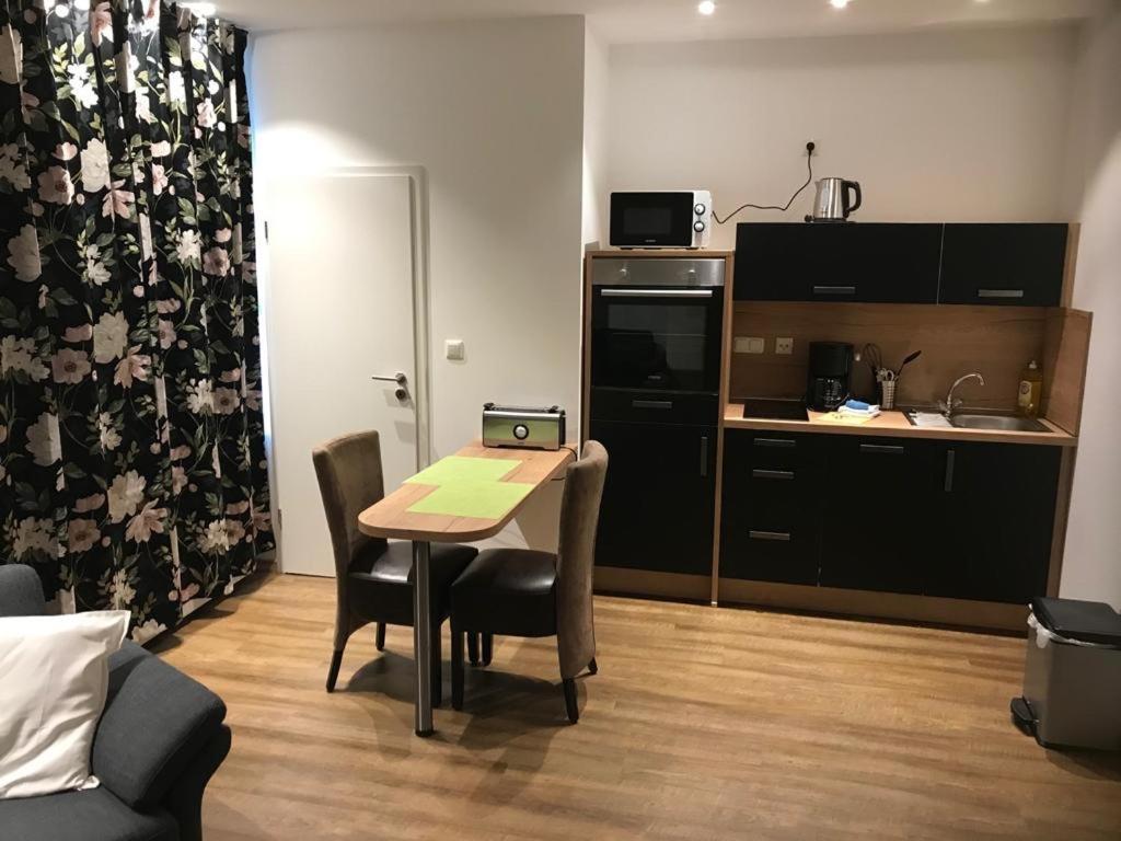 Ferienapartment: An Der Kunstakademie ไฮม์บาค ภายนอก รูปภาพ